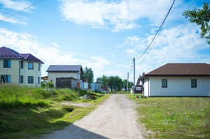 Самый большой коттеджный посёлок Ленинградской области -  «ПриЛЕСный» полностью подключен к электричеству